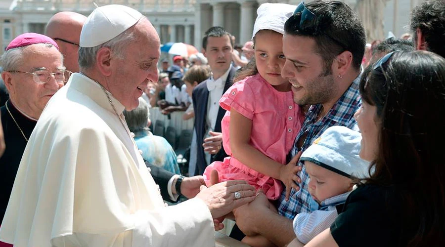 ¿Cómo tener una buena convivencia familiar? Papa Francisco da unos consejos