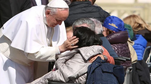 El Papa explica cómo hacer concreta la opción preferencial por los pobres