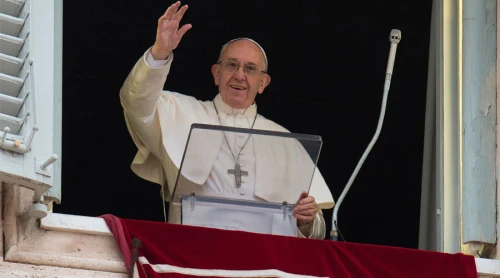 Estos son los tres verbos que deben guiar a todo pastor, según el Papa