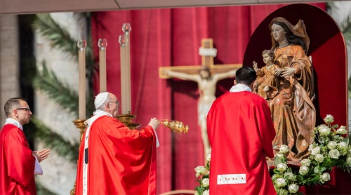 El Papa invita a resistir al demonio en silencio y dejar actuar al Señor