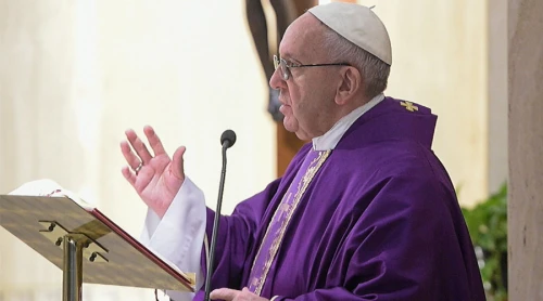 El Papa Francisco defiende los derechos de las mujeres empleadas del hogar