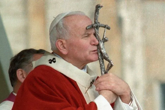¿Qué tanto conoces a San Juan Pablo II? 10 datos esenciales sobre su vida