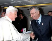 El Papa Benedicto XVI con su mu00e9dico personal el Dr. Patrizio Polisca