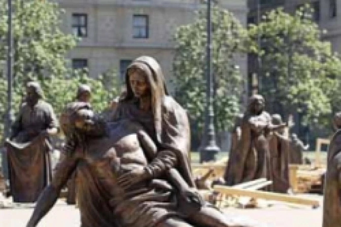 Llega a Chile Vía Crucis más grande del mundo