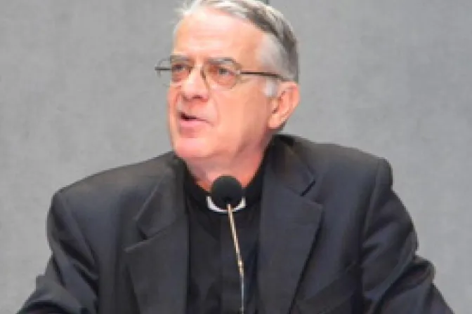 Vaticano prepara directivas para obispos en casos de abusos