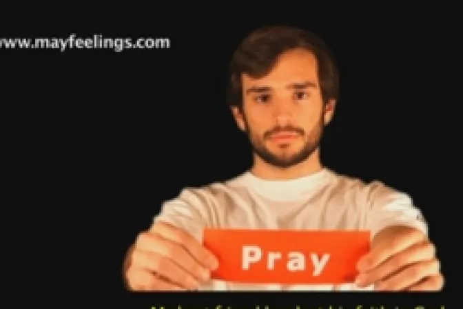 "May Feelings" y su red social para rezar por personas de todo el mundo