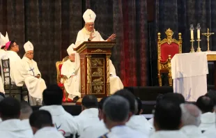 El Arzobispo de Santo Domingo, Mons. Francisco Ozoria, dirige su homilía durante el 53º Congreso Eucarístico Internacional Quito 2024. Crédito: Eduardo Berdejo / EWTN News.