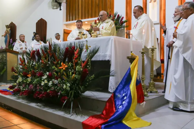 Cardenal Baltazar Porras.