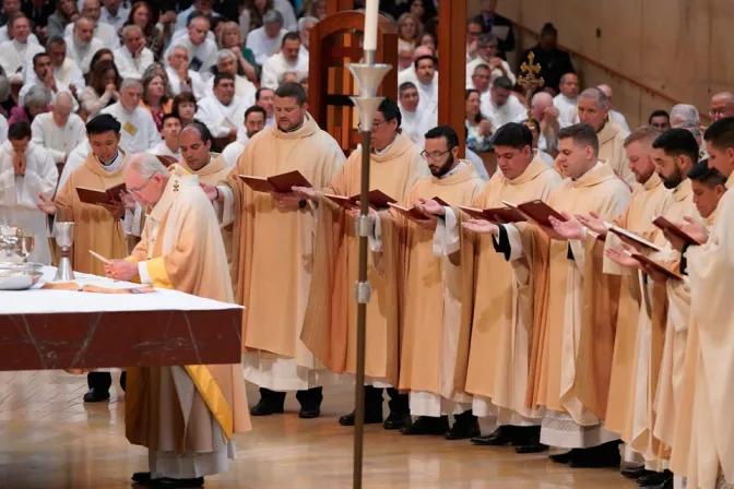 Se ordenan 11 nuevos sacerdotes en la arquidiócesis más grande de Estados Unidos 02062024