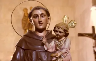 Estatua de San Antonio de Padua de 2019. Crédito: Iglesia en Valladolid (CC BY-SA 2.0). 