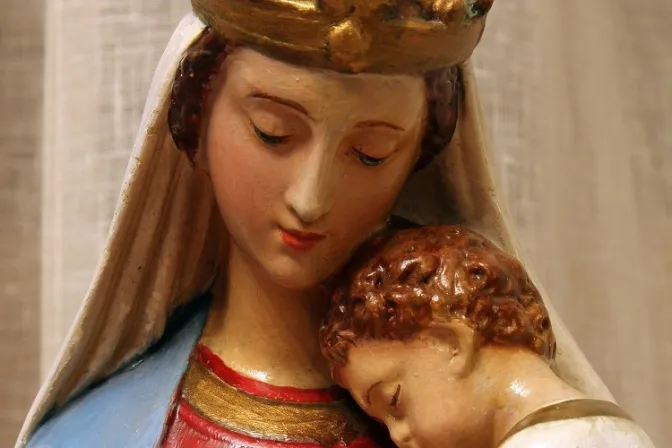 Cerca de 200 mil exigen retirar película blasfema que profana imagen de la Virgen María