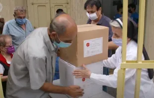 Captura de video de ayuda de ACN a familias en el Líbano. Crédito: ACN. 