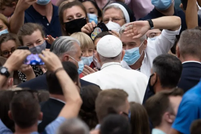 El Papa Francisco recuerda que “nadie puede salvarse solo” ante los retos del mundo