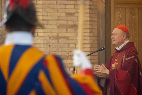 El Cardenal Ravasi preside la Misa en honor a los santos protomártires de Roma. Crédito: Daniel Ibáñez/ EWTN News