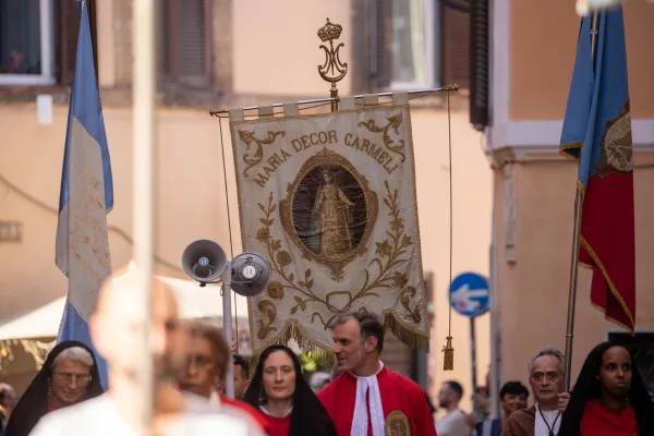 La procesión de la Virgen del Carmen en el Trastevere. Crédito: Daniel Ibáñez / EWTN News