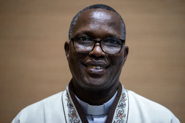 P. James Bhola, Superior General de los Misioneros de la Consolata en Roma. Crédito: Daniel Ibáñez/ EWTN News