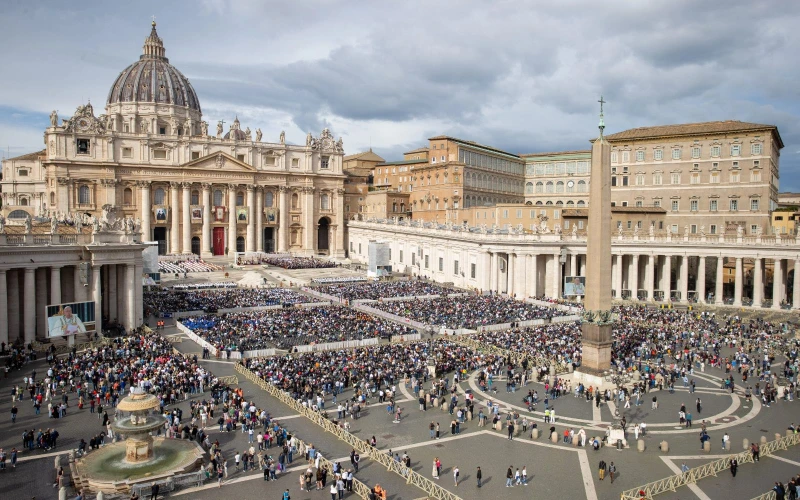 ¿Quién dirige el Vaticano mientras el Papa Francisco está hospitalizado?