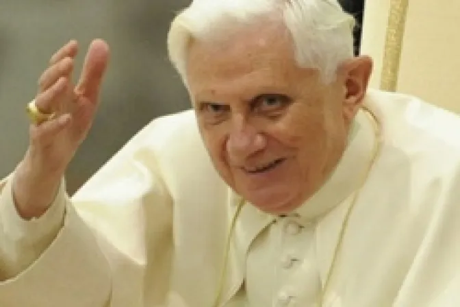 El hombre se realiza plenamente cuando hace la voluntad de Dios, afirma Benedicto XVI