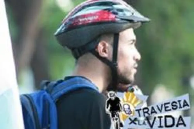 Joven ciclista hará una "travessa por la vida" y contra el aborto en Argentina