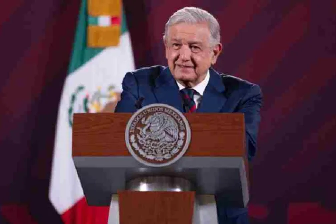 Denuncian que gobierno de López Obrador busca ideologizar a niños con libros escolares