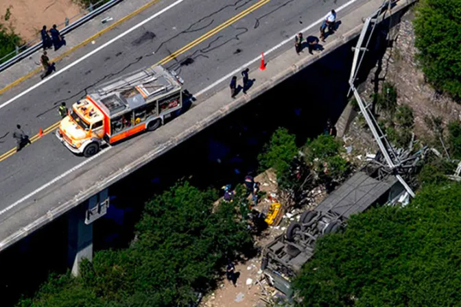 Pésame del Papa Francisco por accidente que dejó 43 muertos en Argentina