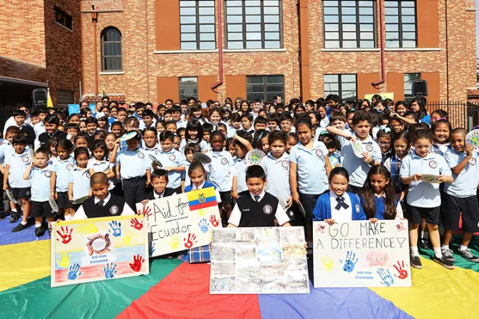 Terremoto Ecuador: Niños de Los Ángeles se suman a la ayuda