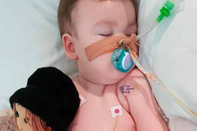 Alfie Evans: Juez que impide su tratamiento estaría vinculado al lobby gay