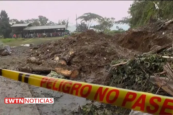 Iglesia se solidariza con víctimas de alud en Colombia 