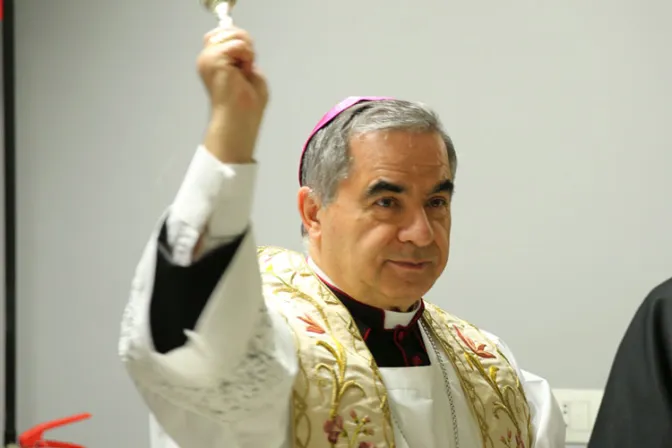 Cardenal Becciu califica acusaciones en su contra de “monstruosas”
