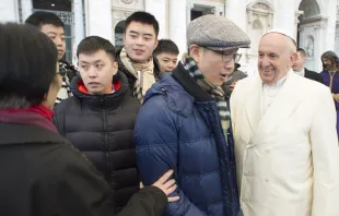 El Papa y los jóvenes chinos con autismo. Foto: © Vatican Media/ACI Prensa. Todos los derechos reservados 