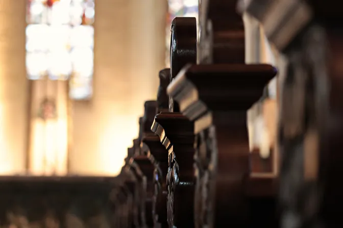 Detienen a dos mujeres por robar en iglesia y hacerse fotos ofensivas