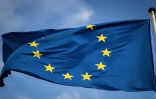 Imagen referencial / Bandera de la Unión Europea. Crédito: Christian Lue / Unsplash. 