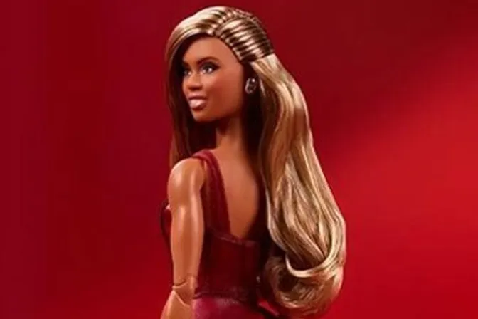 Denuncian que Barbie “trans” busca perversión sexual de los niños