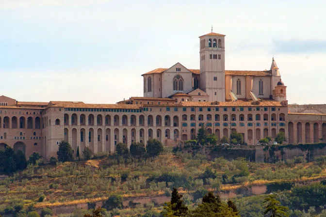 8 novicios dan positivo al coronavirus en convento de San Francisco de Asís