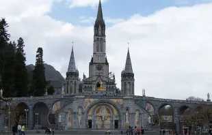 Basílica del Rosario en el Santuario de Lourdes. Crédito: Wikipedia (CC BY-SA 4.0)