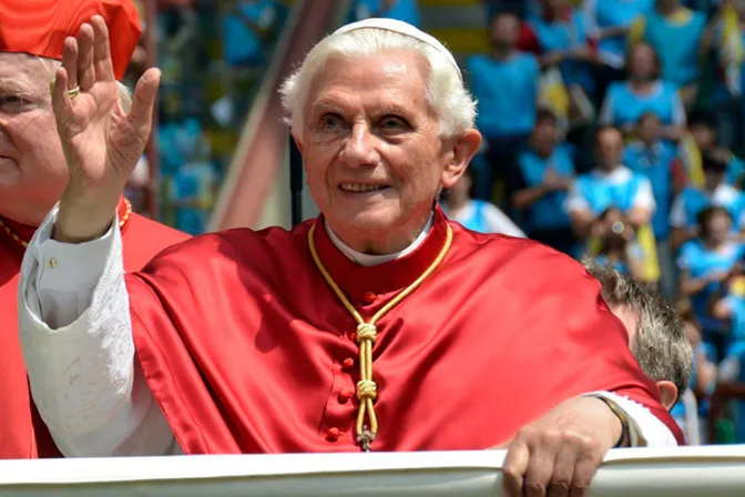 Benedicto XVI crea fundación para periodistas católicos en Alemania