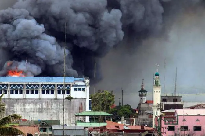 Situación en zona tomada por terroristas musulmanes en Filipinas aún es crítica