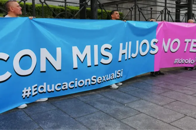 Ideología de género se infiltra como “Caballo de Troya” en educación argentina, denuncian 