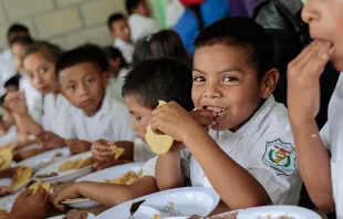 Programa "Plato de Arroz" en Honduras / Crédito: Catholic Relief Services 