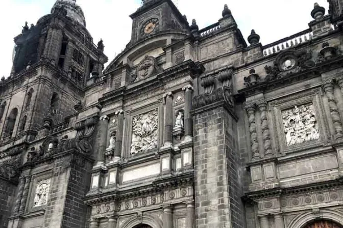Catedral de México y autoridades civiles firman acuerdo para evitar “contratiempos”