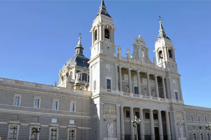 Las campanas de Madrid repican contra la eutanasia y a favor de los cuidados paliativos