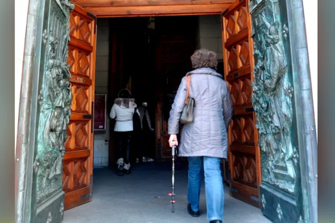 La Iglesia es la casa de Jesús con las puertas abiertas siempre para todos, dice el Papa Francisco