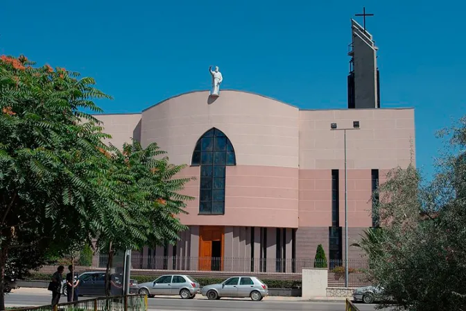 Así fue como la Madre Teresa de Calcuta fundó la primera catedral de Tirana