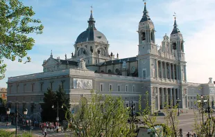 Foto: Catedral de la Almudena / Cru00e9dito: Wikipedia Luis Garcu00eda (CC-BY-SA-3.0)_040416 