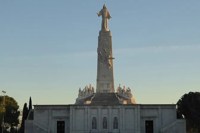 Publican “Sus heridas nos han curado” por centenario de consagración de España al Sagrado Corazón