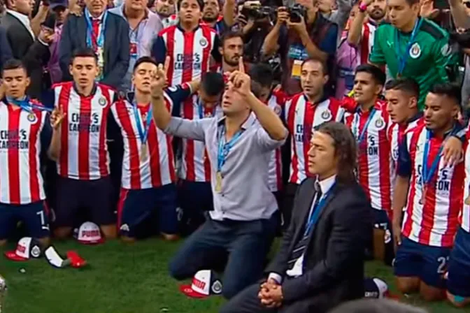 VIDEO: Chivas agradece a Dios con oración tras consagrarse campeón del clausura mexicano