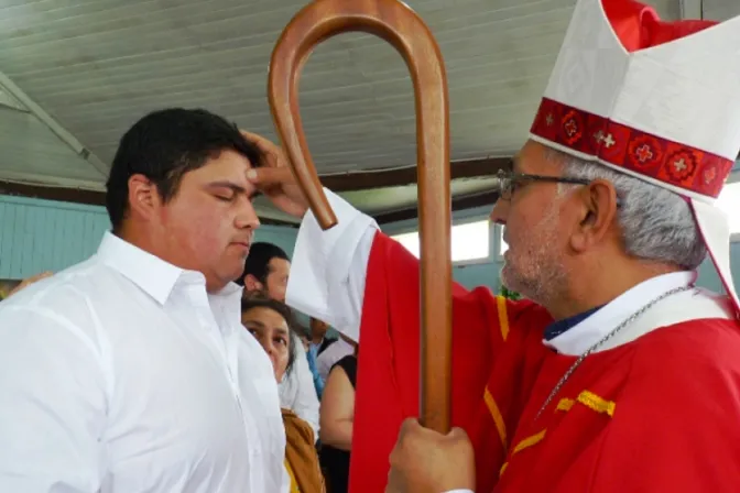 Capilla acoge confirmaciones después de 30 años