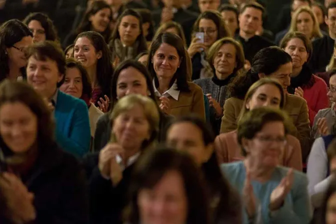 Vaticano reconoce canónicamente a consagradas y laicos consagrados del Regnum Christi