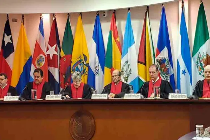 Caso Pavez: Más de 30 mil piden a Corte IDH proteger educación y libertad religiosa