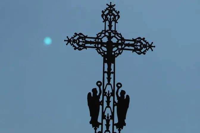 Vándalos roban cruz de iglesia de Tierra Santa 